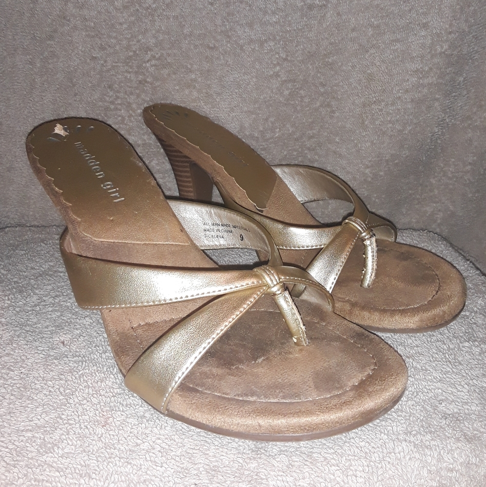 Madden Girl Sandals Gold Size 9